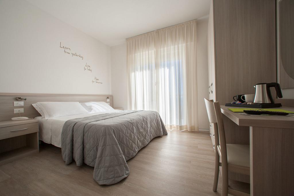 Hotel Anny Lido di Jesolo Exterior foto