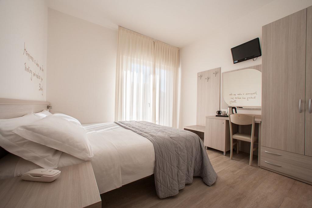 Hotel Anny Lido di Jesolo Exterior foto
